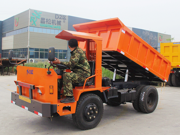 8噸礦用運輸車